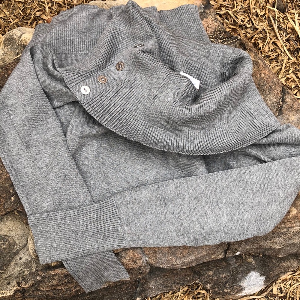 G by Guess off-shoulder top